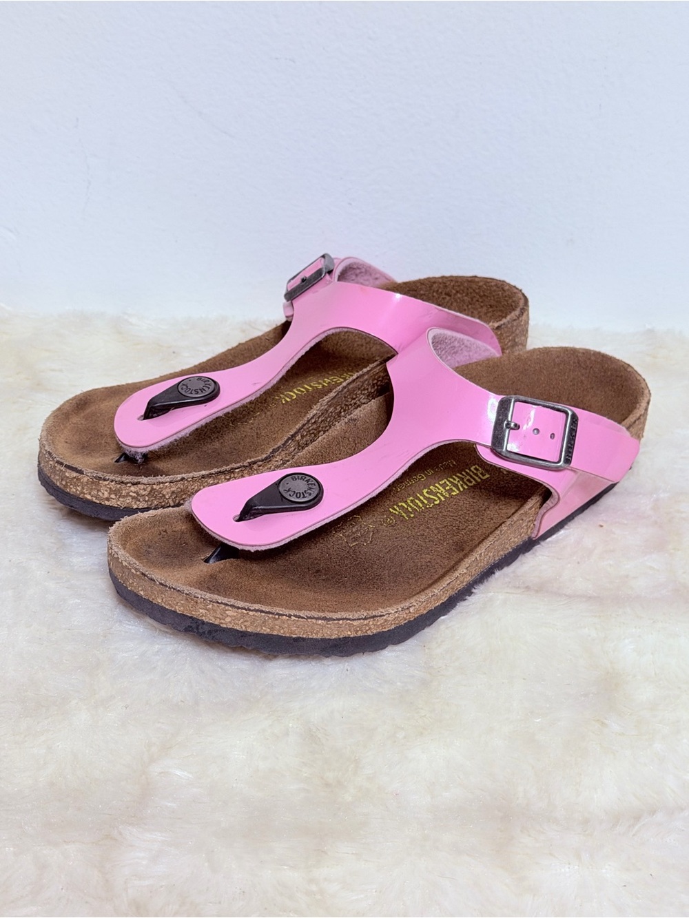 Birkenstock Pink Patent Gizeh Kids Thong Sandals size youth 1